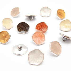 Resin, plast og metall